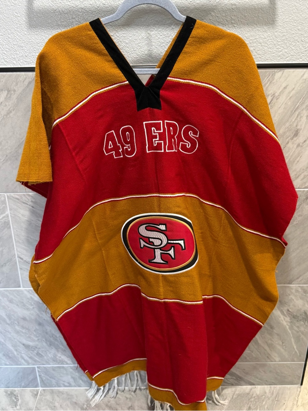 San Francisco 49ers Poncho - Red & Gold